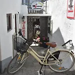Mirror Hostel Mostar