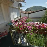 Mirror Hostel Mostar