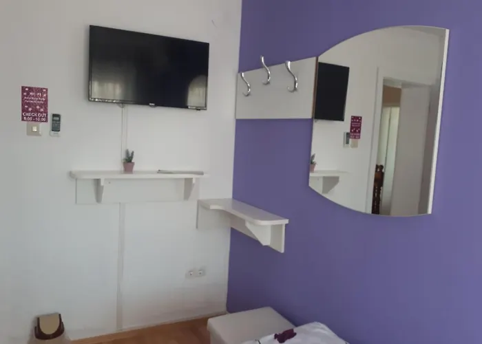 Mirror Auberge de jeunesse *