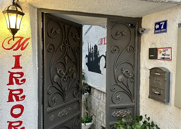 Mirror Auberge de jeunesse *