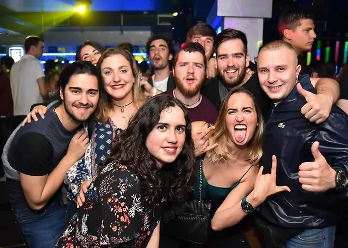 Auberge de jeunesse Mirror *